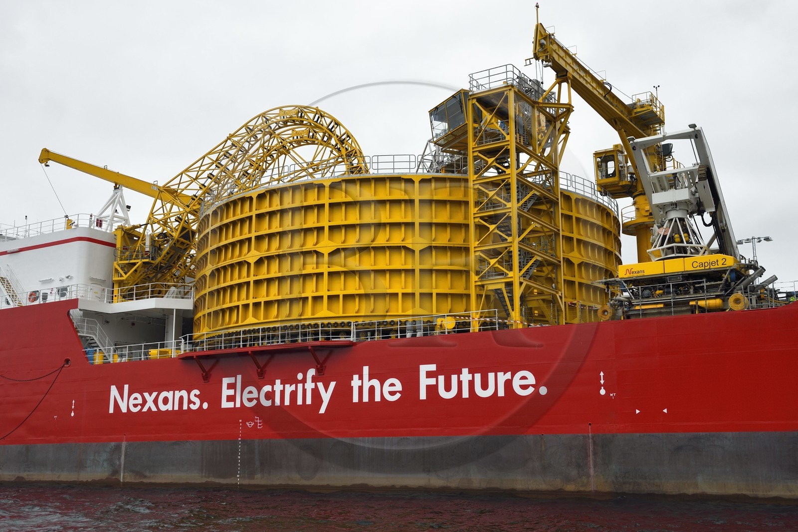 Norvège, comté d'Ostfold, Halden, navire cablier Nexans Aurora, navire de pose de cables électriques, de raccordement et de réparation de ces cables, la table tournante qui a une capacité d'emporter jusqu'à 10 000 tonnes de cables sous-marins