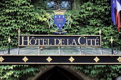 France, Aude (11), Carcassonne, dans les rues de la cité
