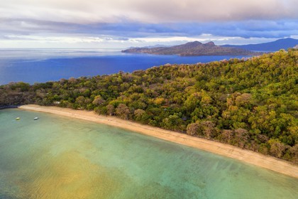 France, Ile de Mayotte, Grande-Terre, Kani-Keli, le Jardin Maoré et la plage de N’Gouja et la baie de Mzouazia en arrière plan (vue aérienne)