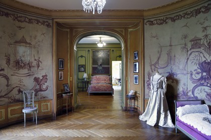 France, Pyrénées-Atlantiques (64), Pays-Basque, Cambo-les-Bains, la Villa Arnaga, musée et maison d'Edmond Rostand, le dressing et la chambre de Rosemonde