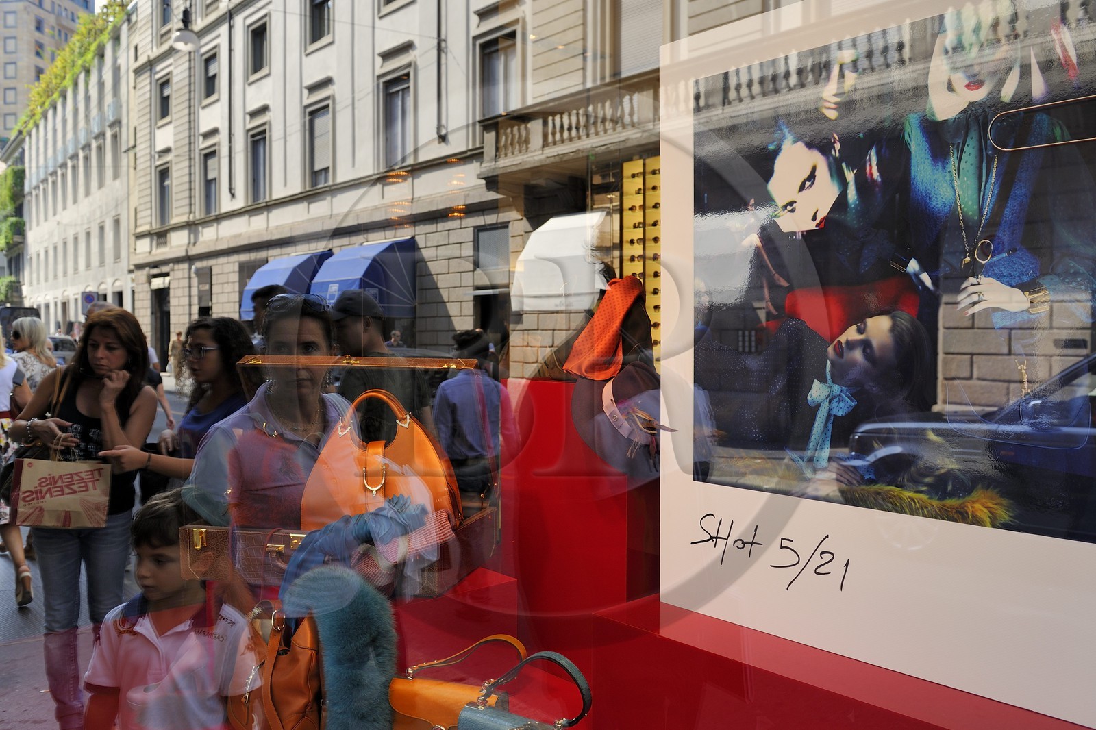 Italie, Lombardie, Milan, Quadrilatère de la mode, boutique de luxe via Monte Napoleone