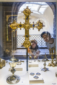 France, Paris (75), Musée de Cluny - Musée national du Moyen-Age, Croix processionnelle de la fin du XVe siècle (Italie)
