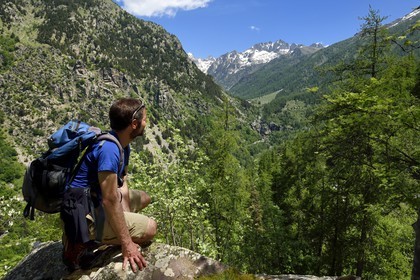 France, Alpes-Maritimes (06), parc national du Mercantour, Haute-Vésubie, vallon de la Gordolasque, le guide de randonnée Gabriel Rougerie