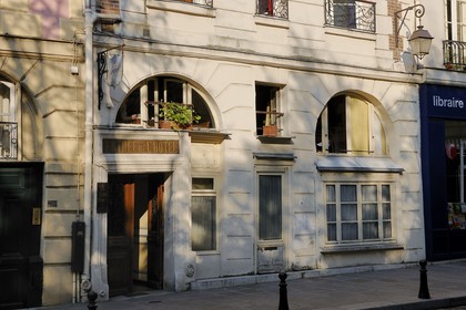 France, Paris (75), île de la Cité, place Dauphine, hôtel Henri IV