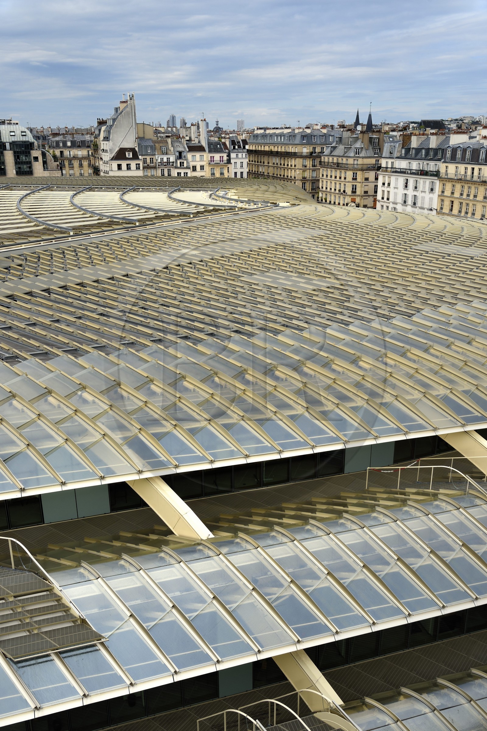 France, Paris (75), la Canopée du Forum des Halles faite de verre et de métal, par les architectes Patrick Berger et Jacques Anziutti