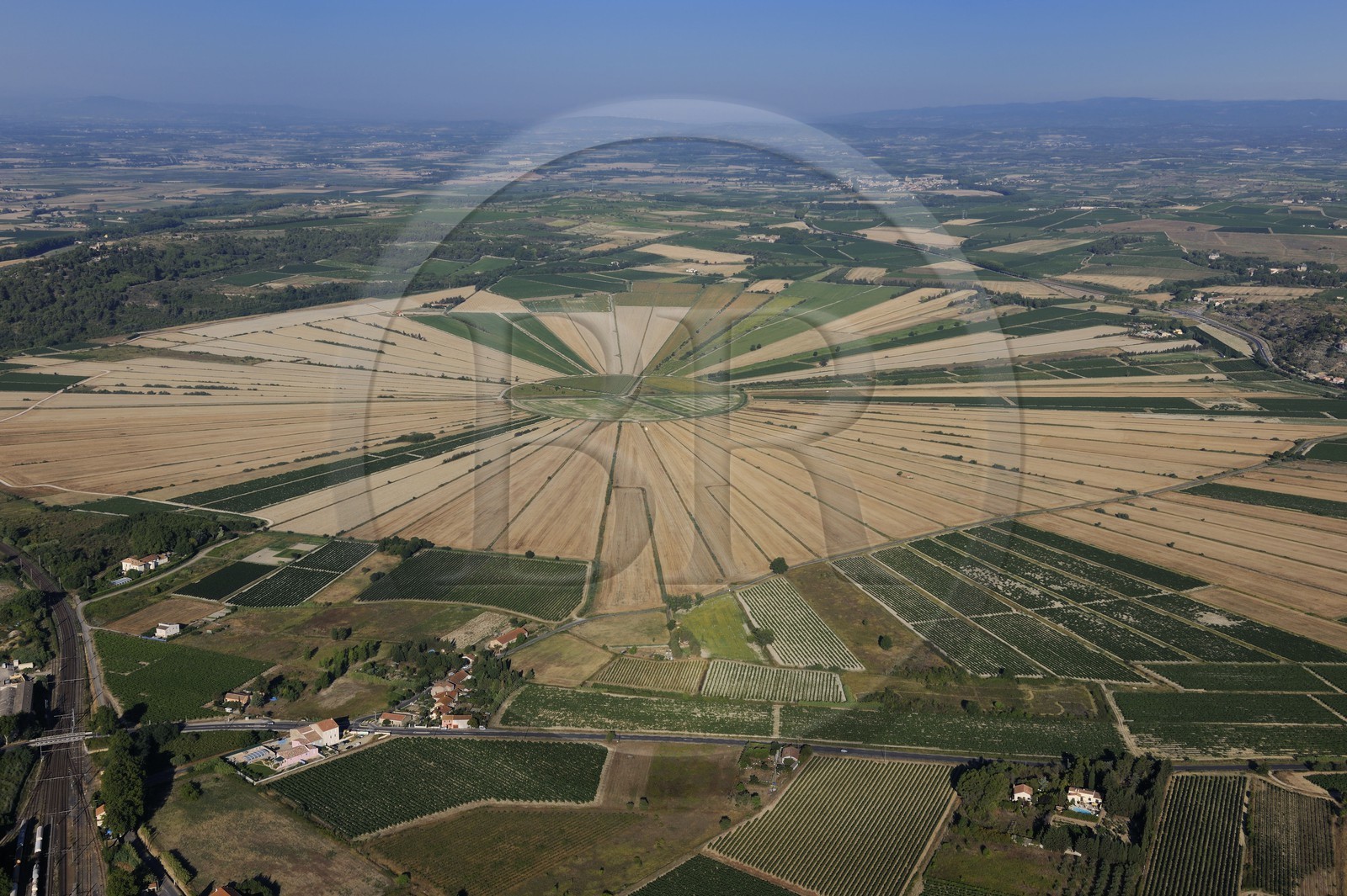 France, Hérault (34), l'ancien étang de Montady asséché depuis 1247 (vue aérienne)