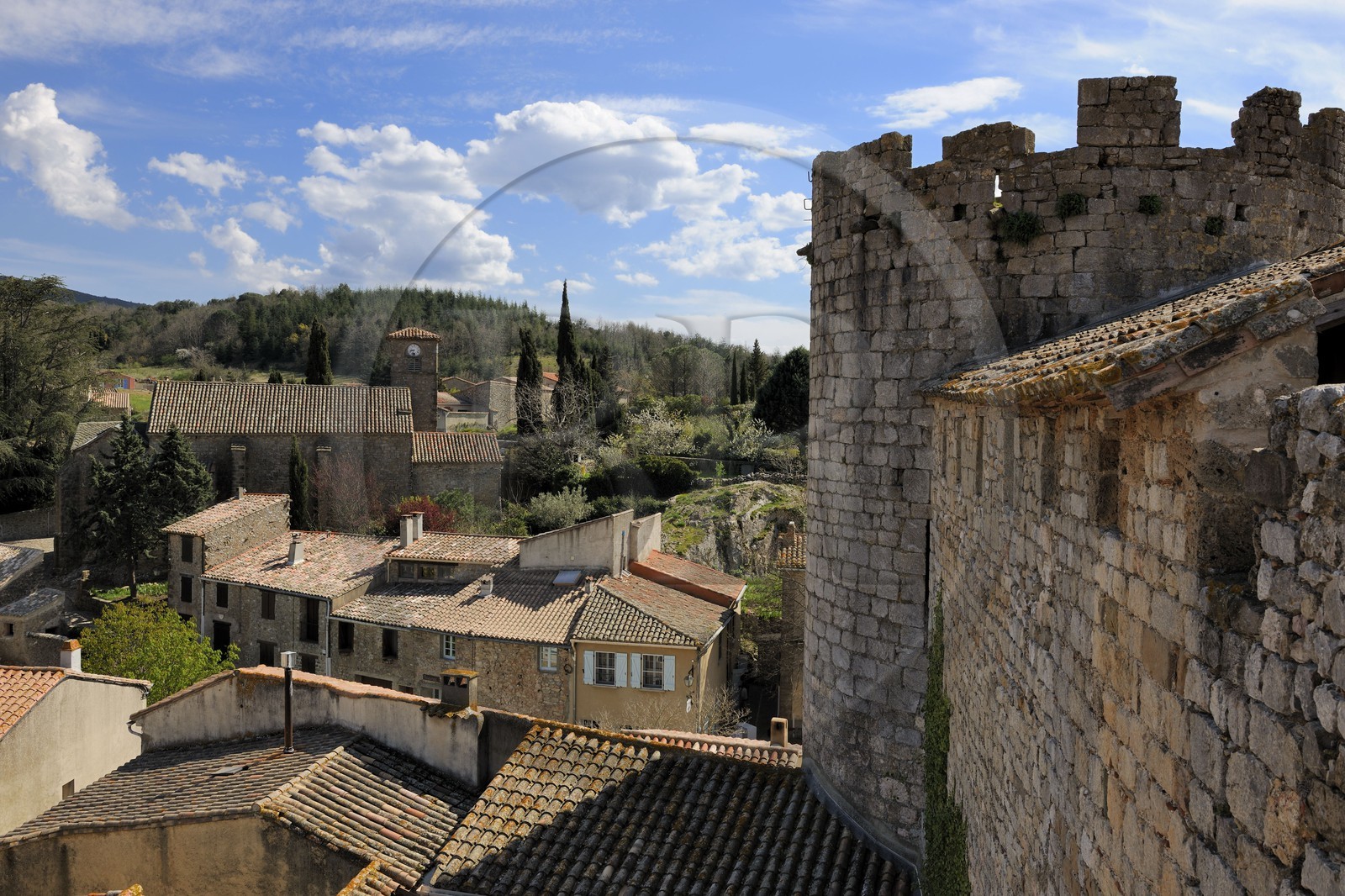 France, Aude (11), château du village cathare de Villerouge-Termenès au cœur des Corbières