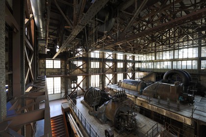 Turquie, Istanbul, l'université et le centre d'art contemporain Santralistanbul des architectes turcs Emre Arolat, Nevzat Sayin, Ihsan Bilgin et Han Tümertekin, l'ancienne centrale thermique de Silahtaraga aménagée par l'architecte Han Tümertekin