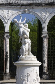 France, Yvelines (78), parc du château de Versailles, classé Patrimoine Mondial de l'UNESCO, Bosquet de la Colonade, péristyle circulaire de Mansart
