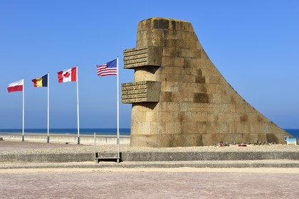 France, Calvados (14), Saint-Laurent-sur-Mer, en bordure de la plage d'Omaha Beach, monument commémoratif du débarquement des alliés