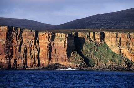 Royaume-Uni, Ecosse, îles Orcades, falaises de la côte occidentale de l'île de Hoy