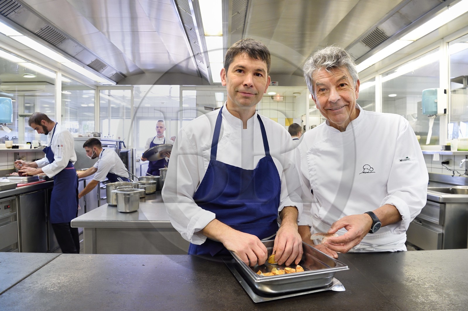 France, Haute-Loire (43), Saint-Bonnet-le-Froid, Restaurant 3 étoiles Régis et Jacques Marcon, Jacques (le fils) et Régis (le père) Marcon