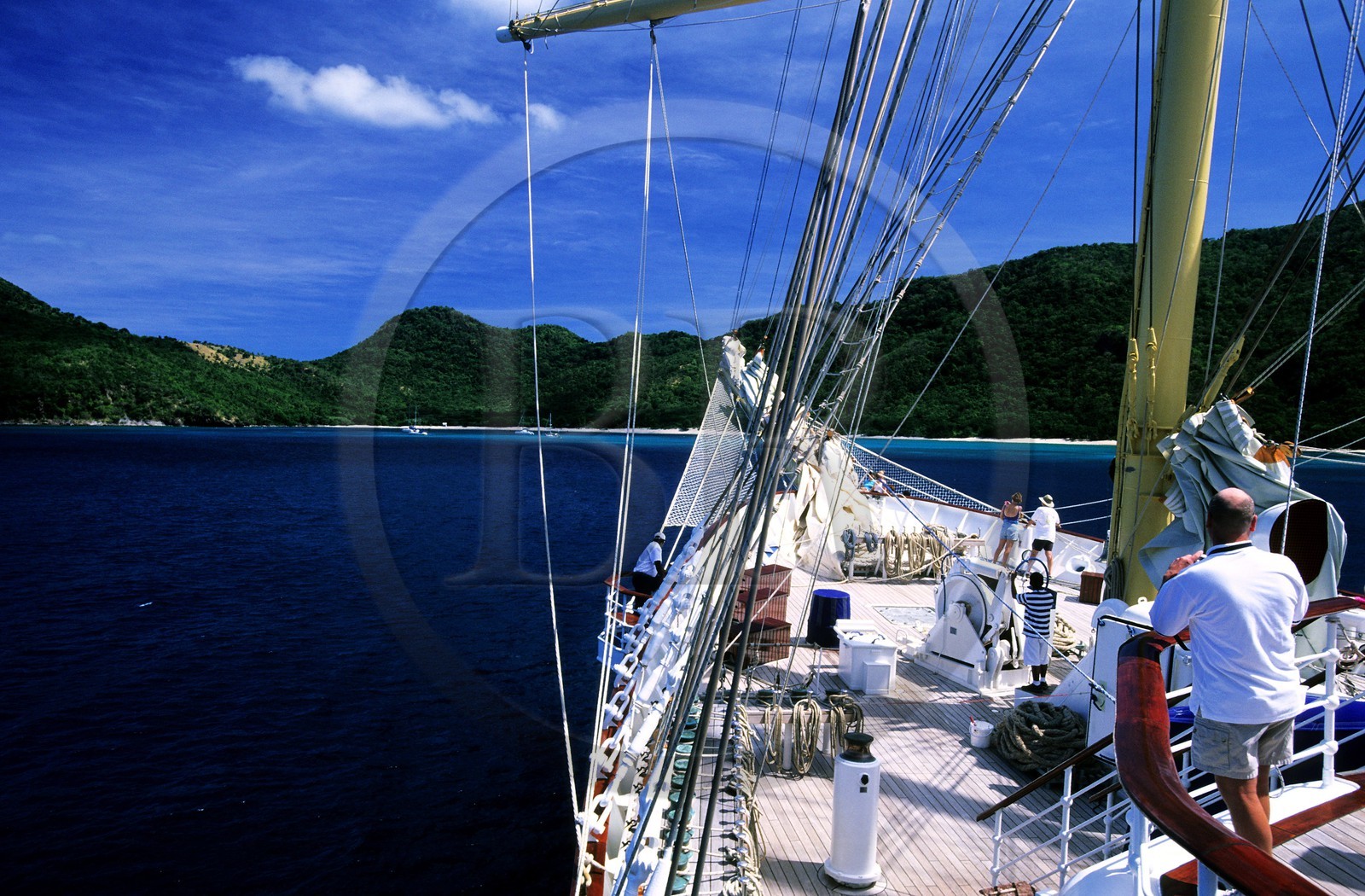 Caraïbes, Union Island, le SPV Royal Clipper aborde l' île