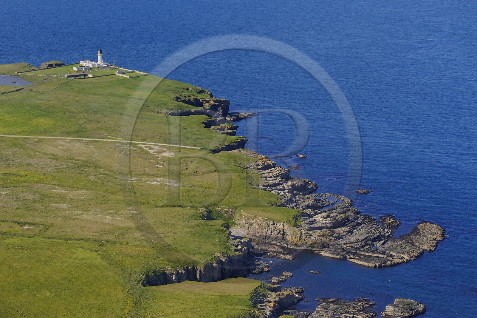 Royaume-Uni, Ecosse, Highland, la côte Est du district de Caithness au nord de la ville de Wick et la phare de Noss Head (vue aérienne)