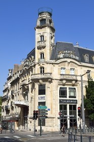 France, Meurthe et Moselle (54), Nancy, le quartier de la gare, l'immeuble de l'ancien siège du journal l'Est Républicain de style Art Nouveau par l'architecte Louis Le Bourgeois de l'Ecole de Nancy