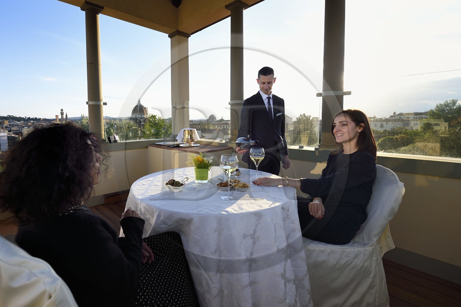 Italie, Toscane, Florence, centre historique classé Patrimoine Mondial de l'UNESCO, Palazzo Della Gherardesca, palace 5 étoiles Four Seasons Hotel Firenze, diner au sommet d'une tour dominant la ville