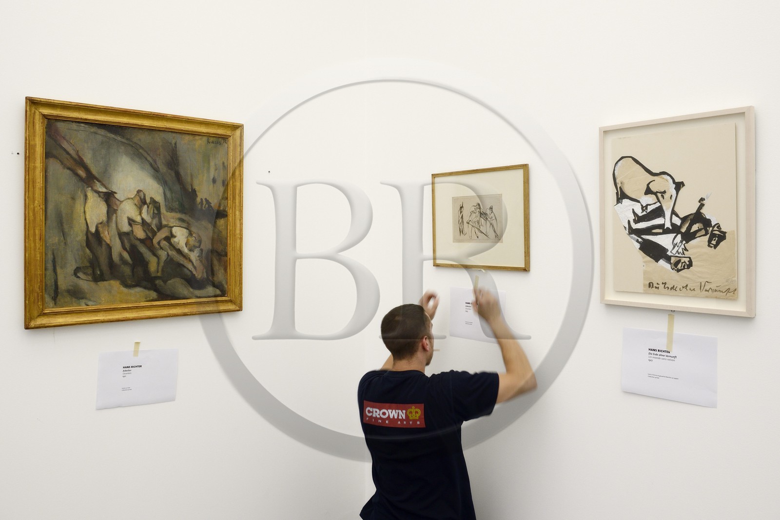 France, Moselle (57), Metz, quartier de l'Amphithéâtre, le Centre Pompidou-Metz, centre d'art conçus par les architectes Shigeru Ban et Jean de Gastines, installation de l'exposition de Hans Richter