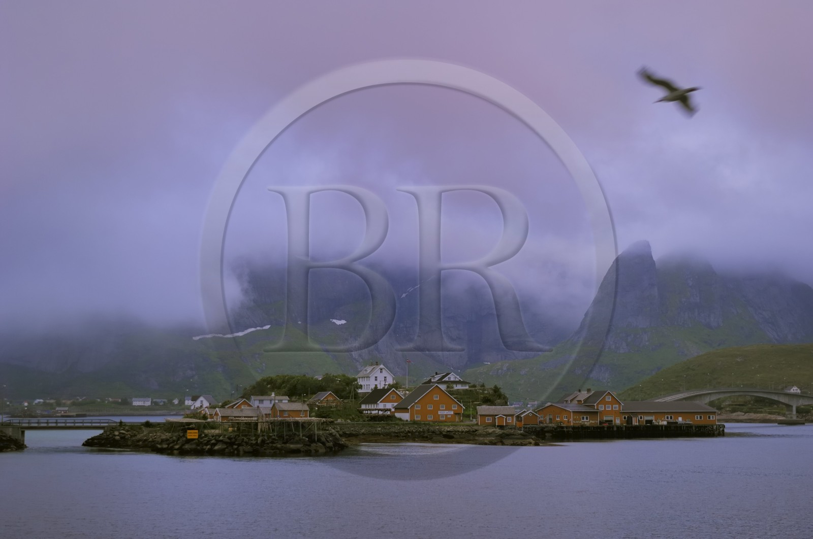 Norvège, Nordland, Iles Lofoten, Ile de Moskenes, le Kjerkefjorden à Reine