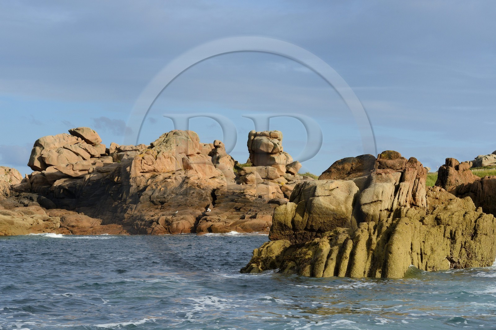 France, Côtes-d'Armor (22), Côte de Granit Rose, Perros-Guirec, Ploumanac'h, la pointe de Squewel France, Cotes-d'Armor, Cote de Granit Rose (the Pink Granite coast), Perros Guirec, Ploumanach, Pointe de Squewel