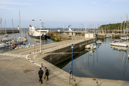 France, Morbihan (56), Ile de Groix, Port Tudy, le ferry dans le port