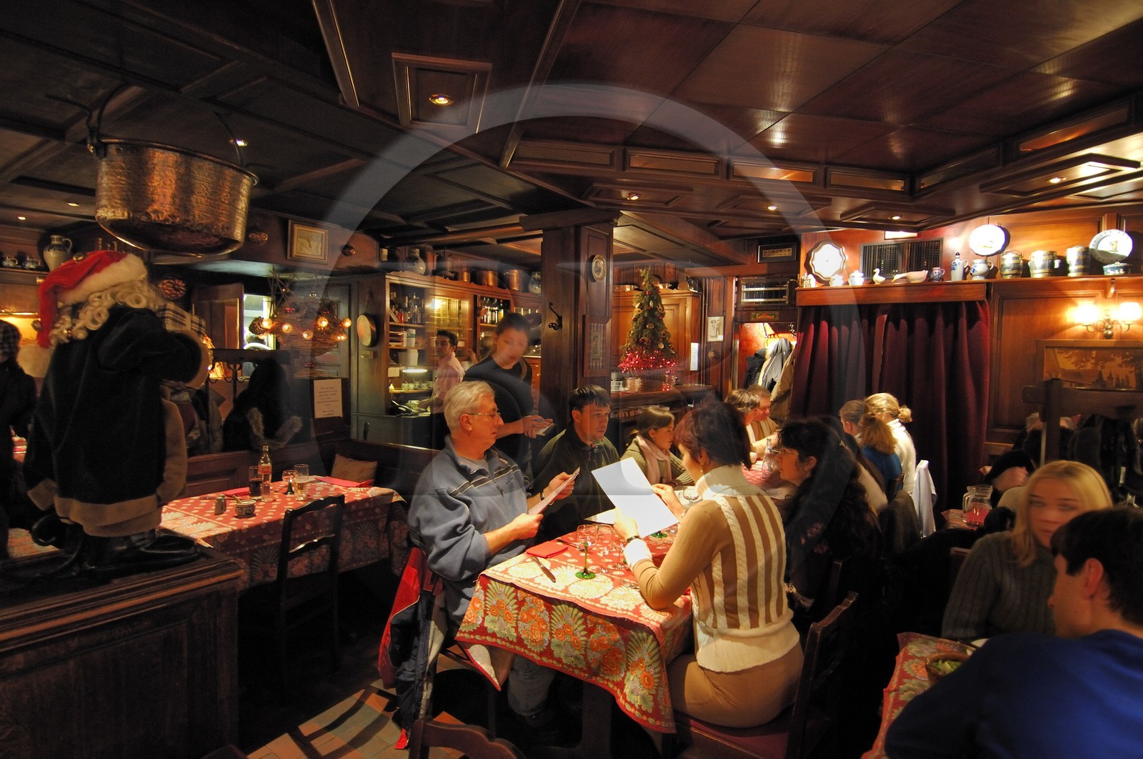 France, Bas Rhin (67), Strasbourg, la reputée winstub le clou rue du chaudron a Noel