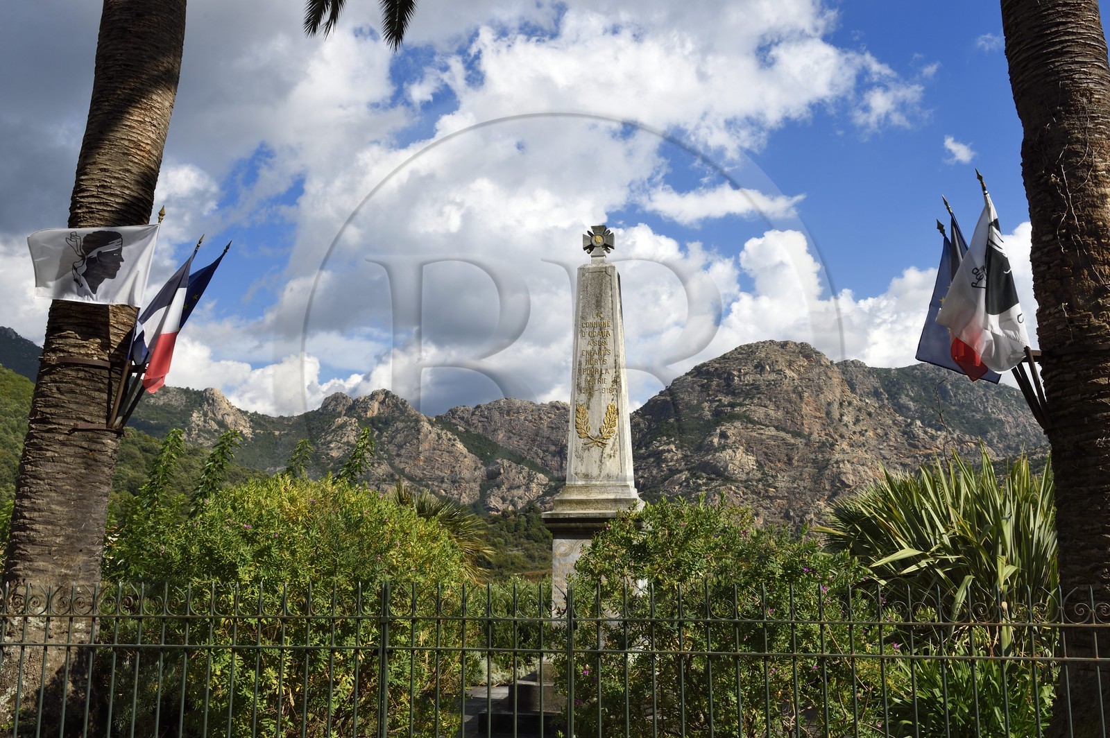 France, Corse-du-Sud (2A), Vallée du Prunelli, Ocana, le monument aux morts