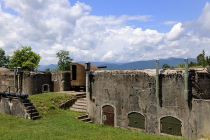 France, Bas-Rhin (67), le Fort de Mutzig, la batterie à boucliers n°1