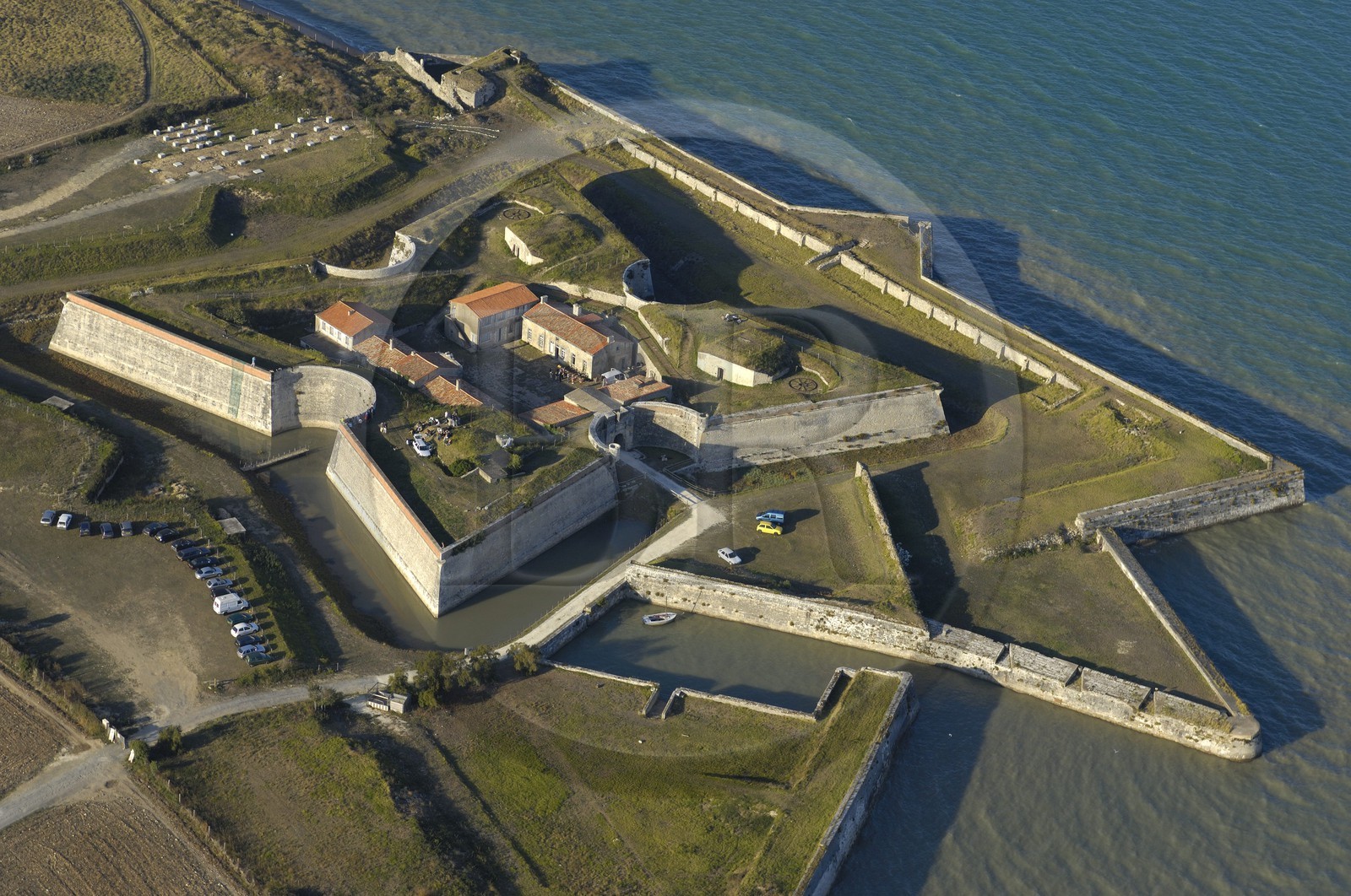 France, Charente-Maritime (17), ile de Ré, Fort de la Prée  au sud de La Flotte (vue aérienne)