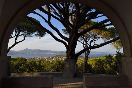 France, Var (83), Saint-Tropez vu depuis la chapelle sainte-Anne