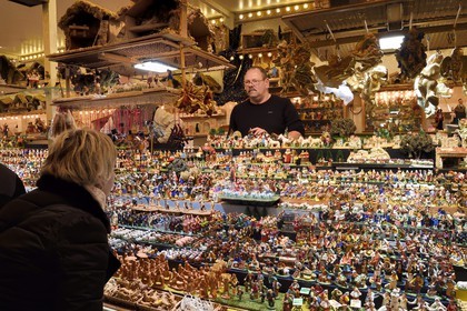 France, Bas-Rhin (67), Strasbourg, vieille ville classée Patrimoine Mondial de l'UNESCO, marché de Noël (Christkindelsmarik) de la place Broglie