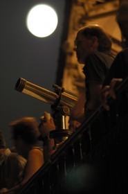 France, Paris (75), la Tour Eiffel, observation de Paris de nuit