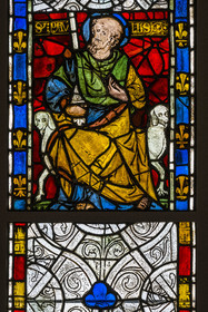 France, Paris (75), Musée de Cluny - Musée national du Moyen-Age, vitrail représentant Saint Paul (1270-1300) provenant du chateau royal de Rouen