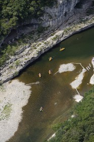France, Ardèche (07), gorges de l'Ardèche, longue de 30 km, de Vallon Pont d'Arc à Saint Martin d'Ardèche