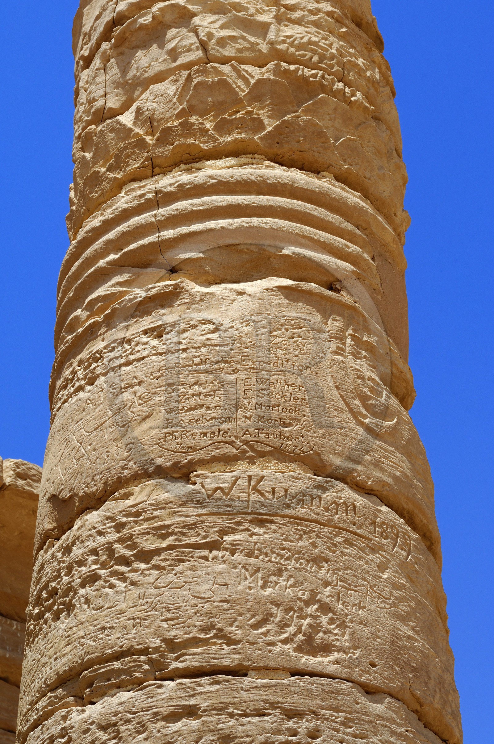 Egypte, désert libyque, oasis de Dakhla, temple de Deir el-Hagar, inscriptions gravées par l'expedition de Gerhard Rohlfs
