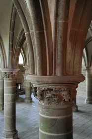 France, Manche (50), l'abbaye du Mont-Saint-Michel, classé Patrimoine Mondial de l'UNESCO, la Merveille, salle dite des Chevaliers sous le cloître