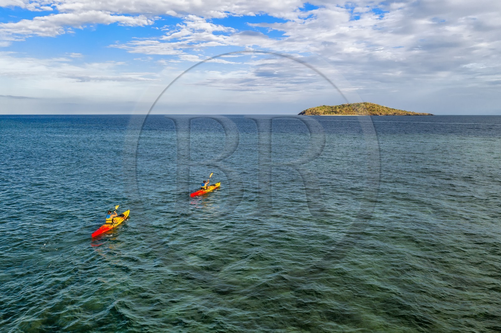 France, Ile de Mayotte, Grande-Terre, Nyambadao, kayak en bordure de la plage de Sakouli et ilot de Bandrélé en arrière plan (vue aérienne)