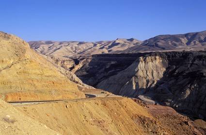 Jordanie, la Route du Roi dans les montagnes de Moab qui surplombe la Mer Morte