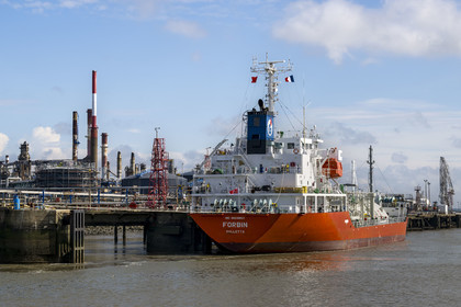 France, Loire-Atlantique (44), Estuaire de la Loire, Saint-Nazaire, le terminal pétrolier et raffinerie Total Energie de Donge