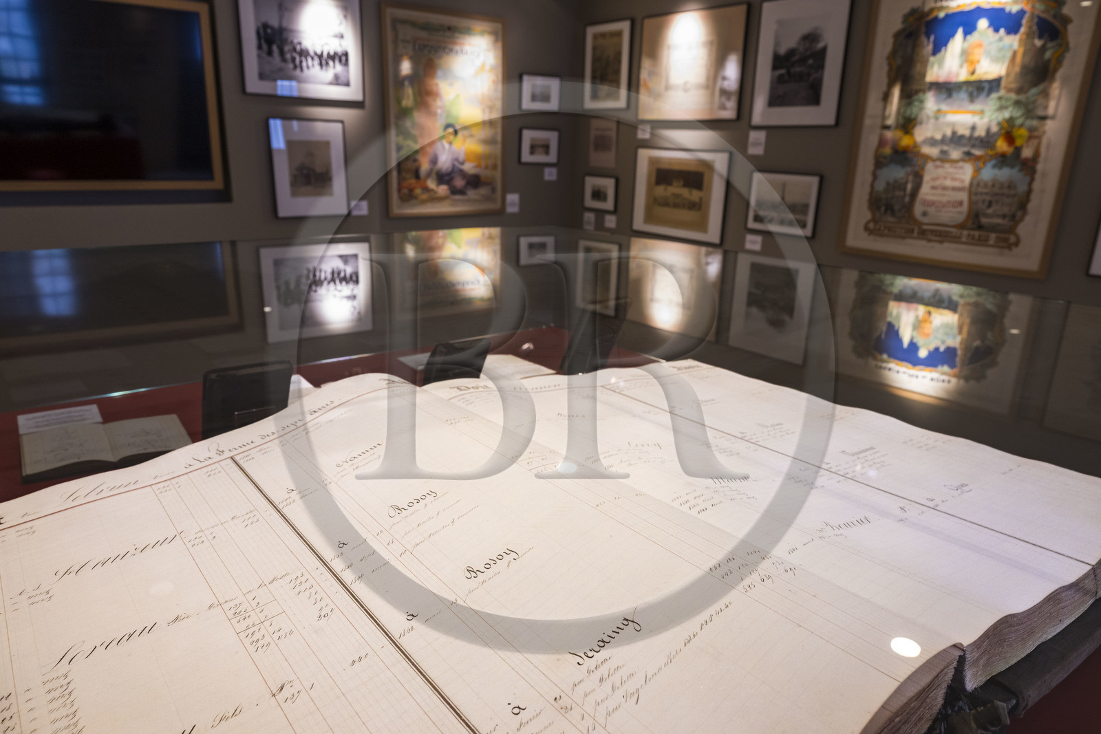 France, Côte-d'Or (21), les climats de Bourgogne classés Patrimoine Mondial de l'UNESCO, Beaune, Maison Champy, plus ancienne maison de négoce de vins de Bourgogne fondée en 1720, grand livre de compte de 1845