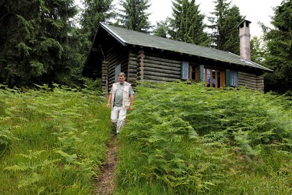 France, Bas-Rhin (67), chemin des passeurs au Donon sur la trace de la filière d'évasion du Rehtal