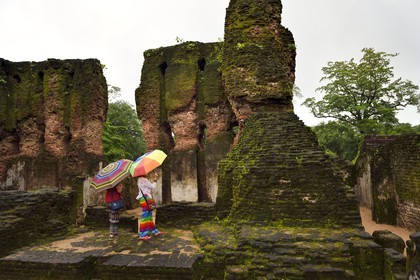 Sri Lanka, province du Centre-Nord, Polonnaruwa, l'ancienne capital du pays (XIe au XIIIe siècle) est classée au Patrimoine Mondial de l'UNESCO, ruines du Palais Royal
