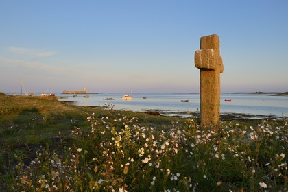 France, Finistère (29), La Foret Fouesnant, archipel des Glénan, Ile Saint-Nicolas, il n'y a pas de chapelle sur l'île mais une simple croix