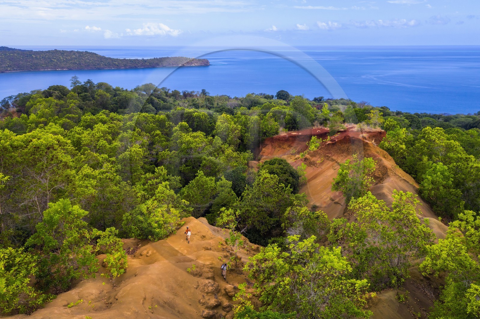 France, Ile de Mayotte, Grande-Terre, Mbouini, les Padzas de Dapani, zones déforestées et ravinées avec des sols rougeatres (vue aérienne)