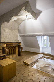 France, Loire-Atlantique (44), Saint-Jean-de-Boiseau, collection d'art contemporain Estuaire, chambres d'hotes qui sont des Chambres d'artistes au Chateau du Pé, chambre Saturnia Pyri crée par Sarah Fauguet et David Cousinard