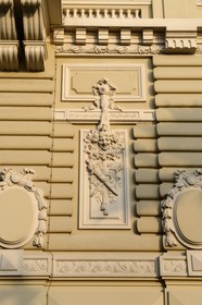 Principauté de Monaco, Monaco, Monte-Carlo, Société des Bains de Mer de Monaco, décoration sur la facade arrière du casino, Mention obligatoire : Société des Bains de Mer de Monaco