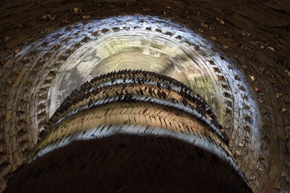 France, Var (83), Trans-en-Provence dans la région de Draguignan, ouvrage unique au monde, le puits aérien de récupération automatique par condensation de l'humidité atmosphérique de l'ingénieur Achile Knapen