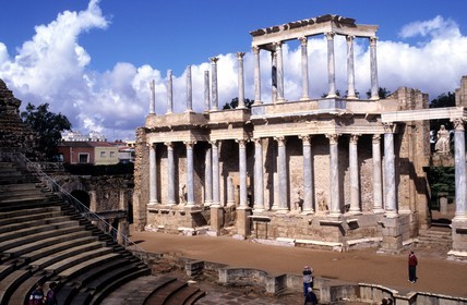 Espagne, Estrémadure, Merida, théâtre romain construit par le gendre d'Auguste et achevé en l'an 18