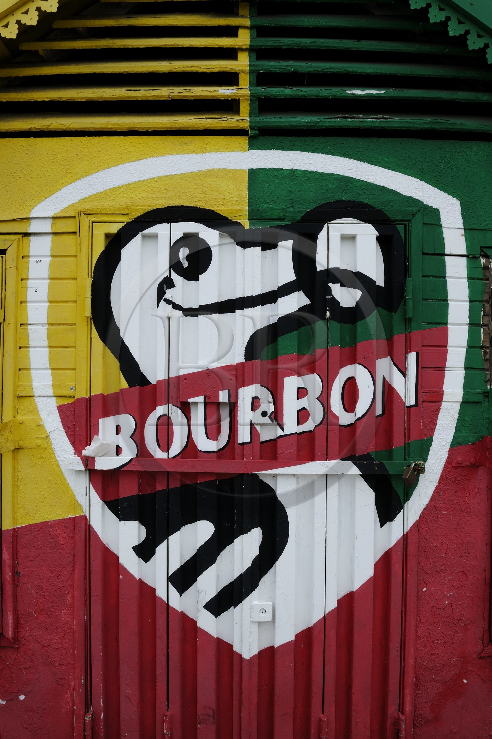 France, Ile de la Reunion, Saint-Gilles-Les-Bains, peinture murale publicitaire pour la bière Bourbon aussi appelée Dodo