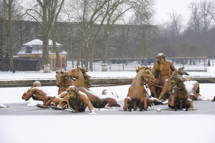 France, Yvelines (78), château de Versailles, classé Patrimoine Mondial de l'UNESCO, le bassin d'Apollon par Tuby avec le char d'Apollon