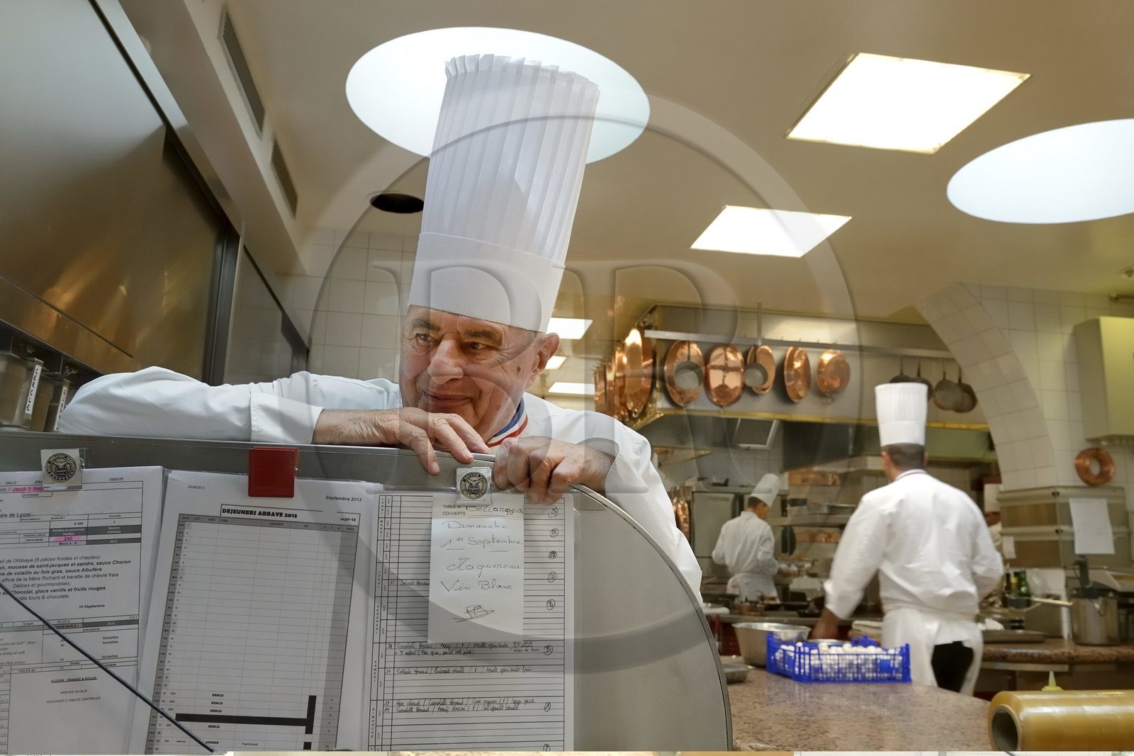 France, Rhône (69), Collonges-au-Mont-d'Or, Restaurant L'Auberge du Pont de Collonges de Paul Bocuse, trois étoiles au Guide Michelin depuis 1965, le grand chef cuisinier Meilleur ouvrier de France Paul Bocuse